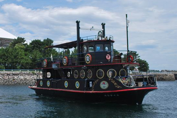 リニューアル前のクルーズ船